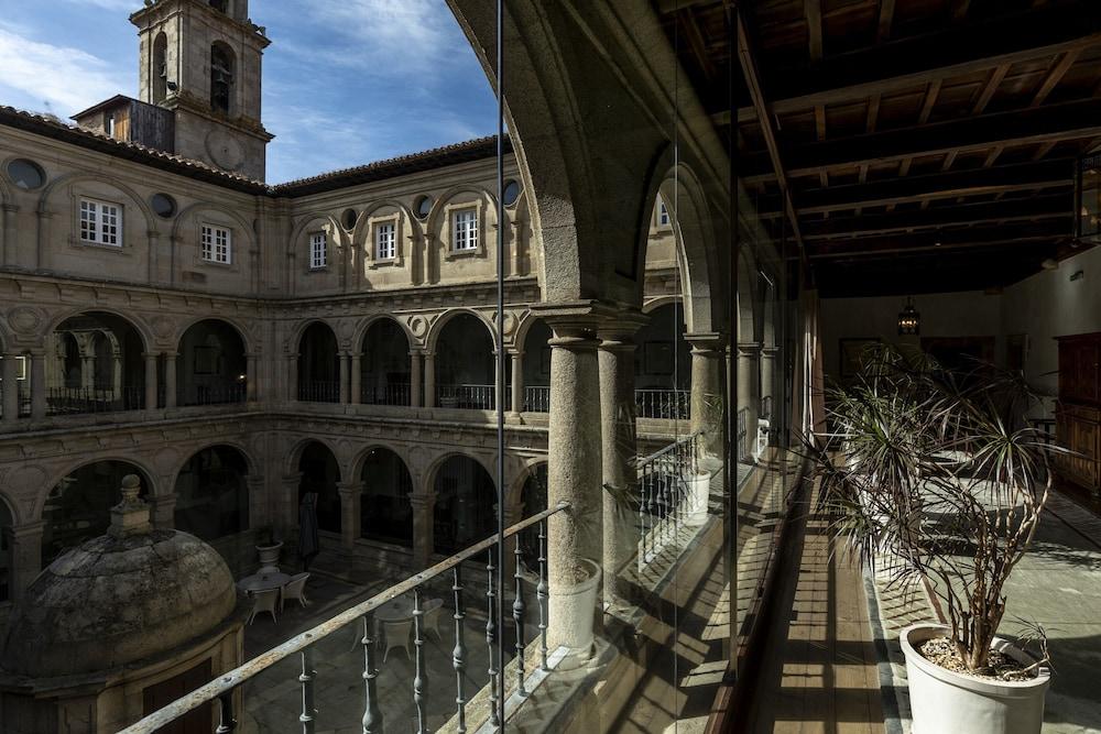 Parador De Monforte De Lemos Buitenkant foto
